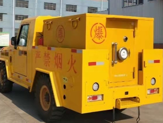 潘集凯龙爆破器材运输车：保障爆破任务的安全运行