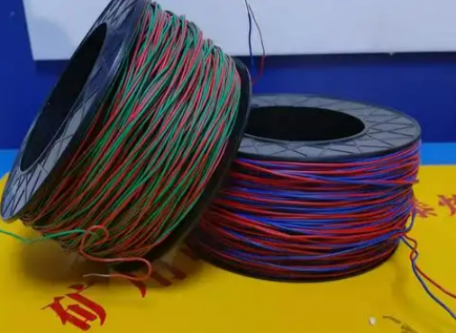 潘集放炮线的主要材质有哪些？不同材质的适用场景有何区别？
