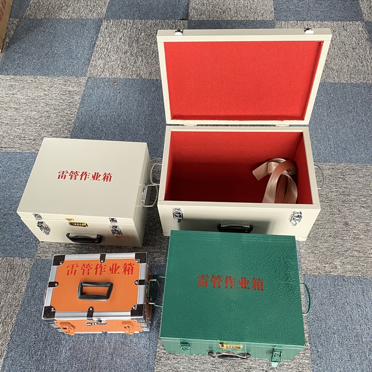 潘集爆破工程作业箱如何选择？玻璃钢与传统材质的全面对比